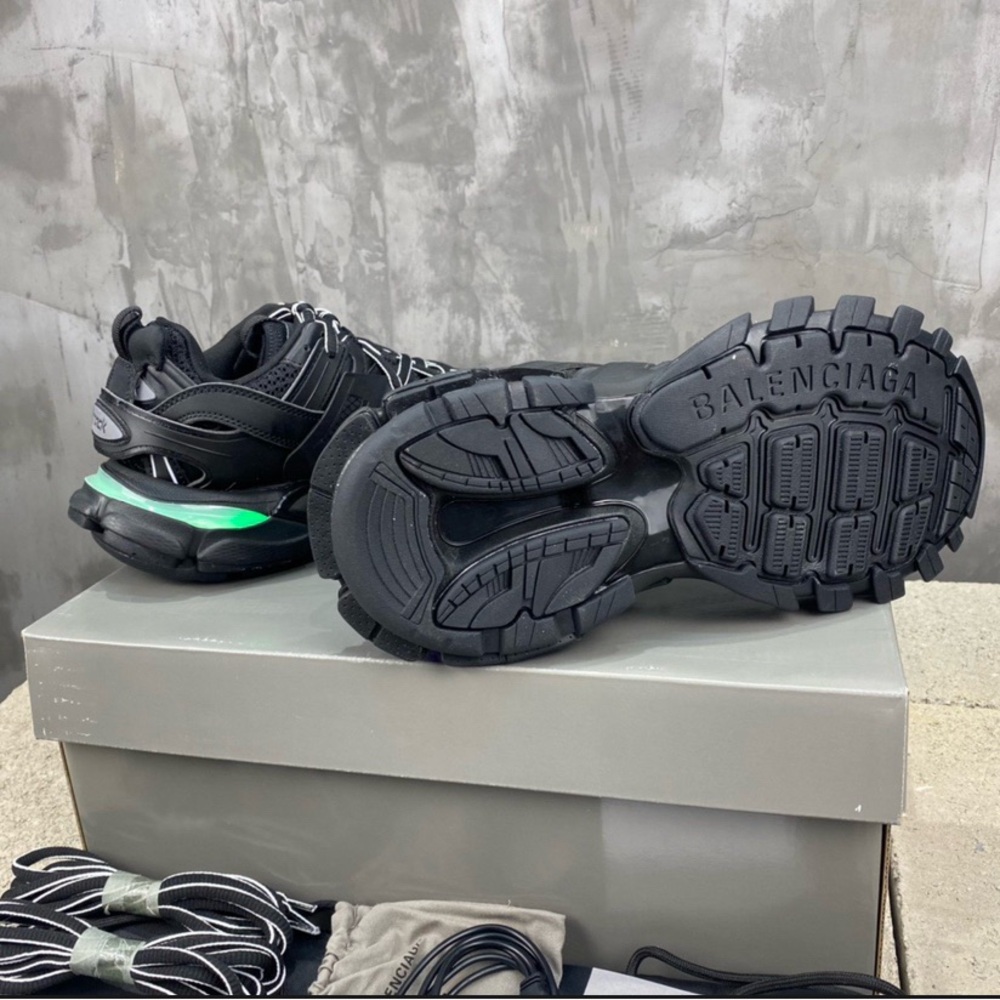 Balenciaga Men's Black Sneakers
